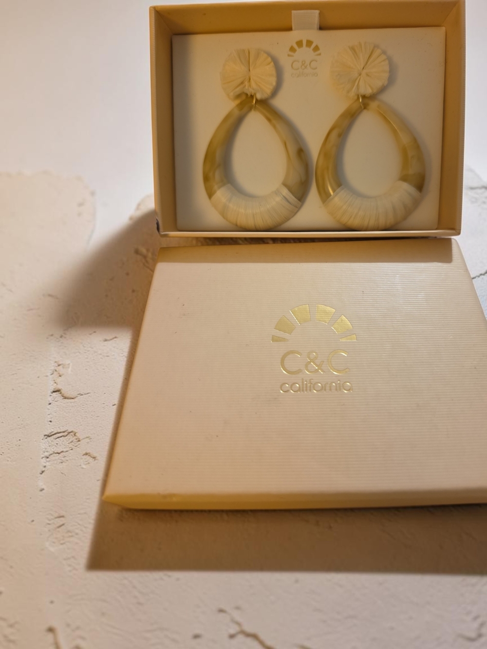 C&C California Cream Marbled Teardrop Raffia Disc Earrings